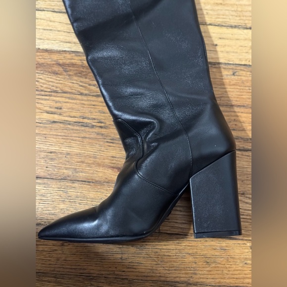 Excellent condition Stuart Weitzman Boots Size 7 - Picture 3 of 6